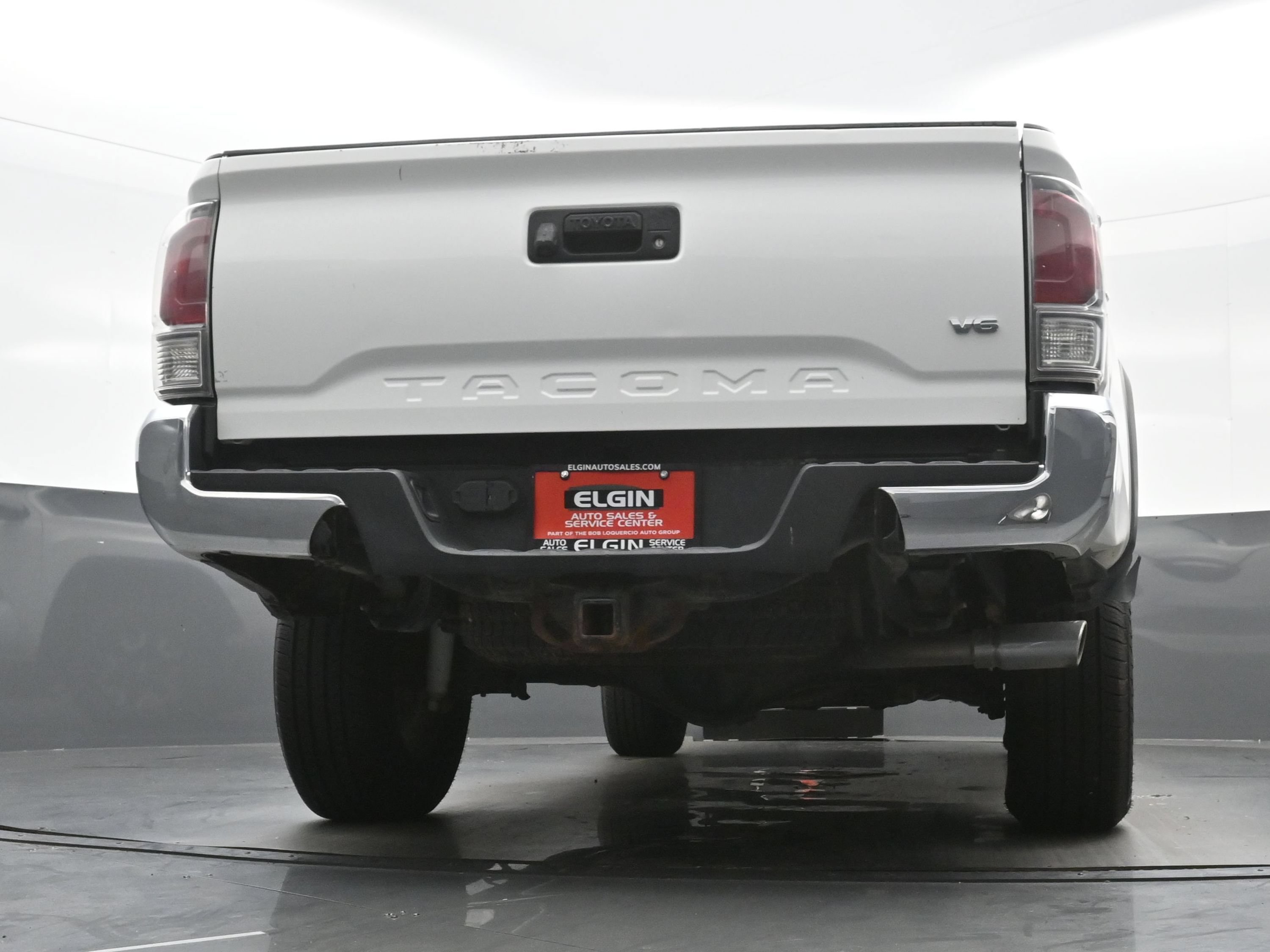 Used 2023 Toyota Tacoma TRD Off-Road AWD/4WD image 29