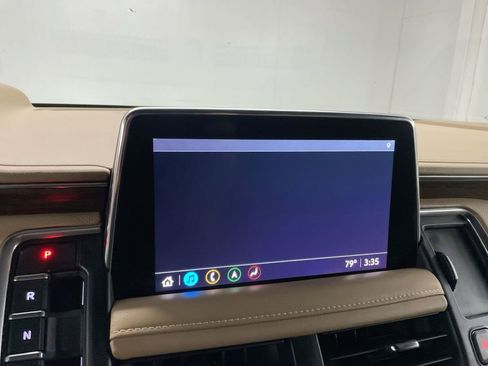 Used 2021 Chevrolet Tahoe Premier w/ Premium Package image 13