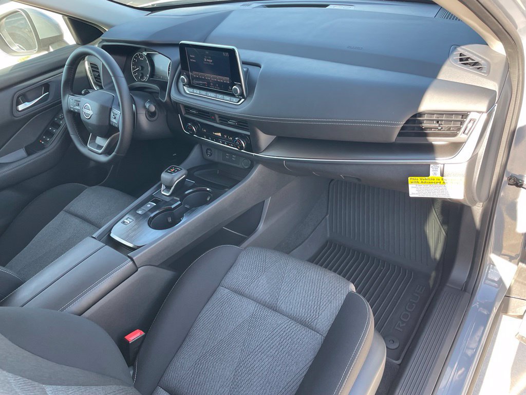 Certified 2026 Nissan Rogue SV FWD image 17