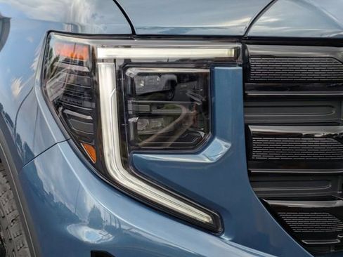 Used 2024 GMC Sierra 1500 Elevation image 9