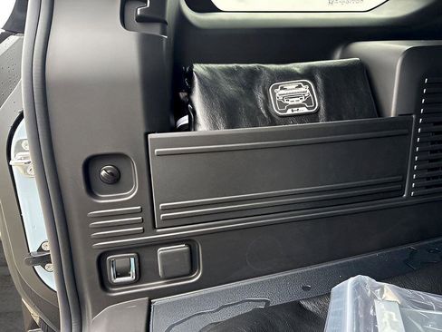 New 2025 GMC Hummer EV 2X image 15