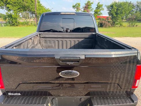 Used 2019 Ford F150 XLT w/ Equipment Group 302A Luxury AWD/4WD image 11