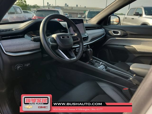 Used 2024 Jeep Compass Latitude AWD/4WD image 19