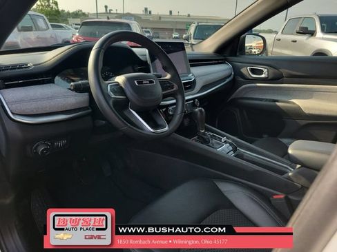 Used 2024 Jeep Compass Latitude AWD/4WD image 19