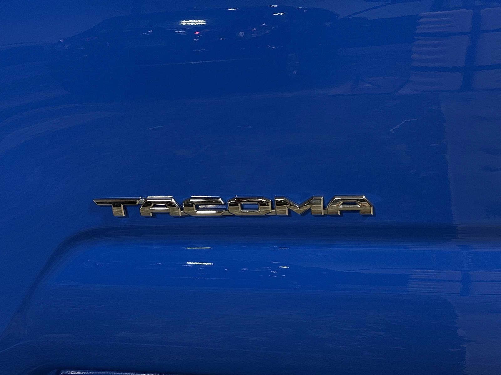 Used 2021 Toyota Tacoma TRD Sport AWD/4WD image 25