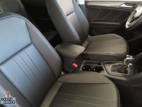 Certified 2023 Volkswagen Tiguan SE w/ Panoramic Sunroof Package FWD image 27