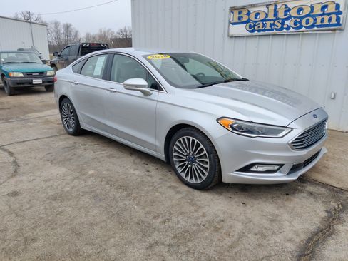 Used 2018 Ford Fusion Titanium image 2