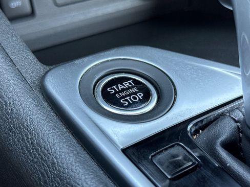 Used 2024 Nissan Sentra SV FWD image 32