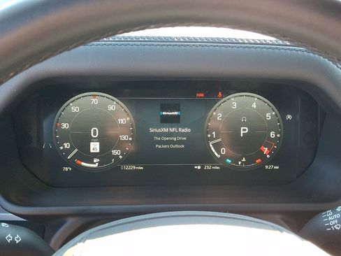 Used 2025 Land Rover Defender 110 V8 AWD/4WD image 21