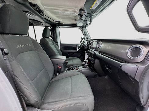 Used 2021 Jeep Wrangler Unlimited Sahara image 20
