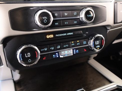 Used 2022 Ford F250 Lariat w/ Lariat Value Package image 8