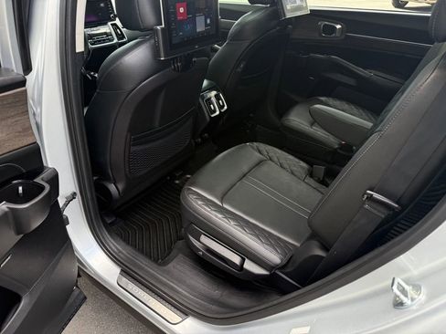 Used 2022 Kia Sorento SX Prestige AWD/4WD image 37