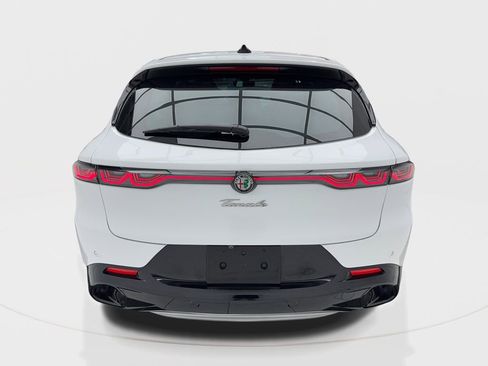 New 2024 Alfa Romeo Tonale Ti image 10