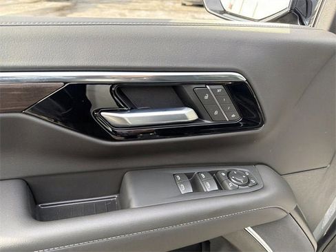 New 2026 Chevrolet Suburban Z71 w/ Comfort Package image 45