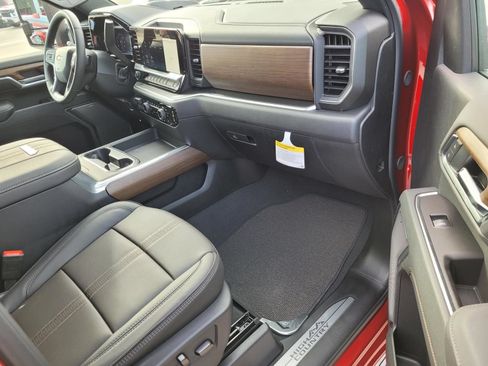 New 2026 Chevrolet Silverado 2500 High Country w/ High Country Premium Package AWD/4WD image 6