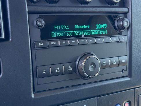 New 2026 Chevrolet Express 3500 LT image 14