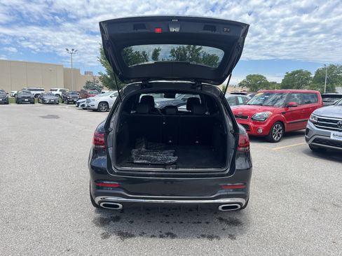Used 2022 Mercedes-Benz GLC 300 4MATIC image 11
