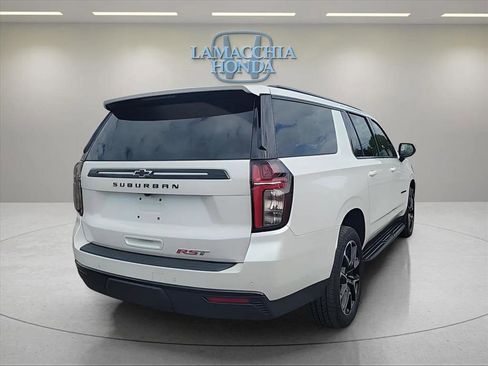 Used 2023 Chevrolet Suburban RST w/ Luxury Package AWD/4WD image 5