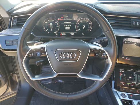 Used 2022 Audi e-tron Premium w/ Convenience Plus Package image 29