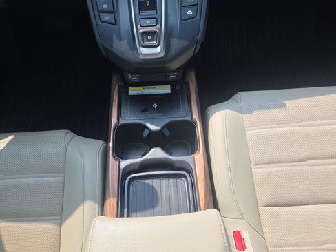Used 2022 Honda CR-V Touring image 16