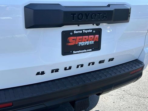 New 2026 Toyota 4Runner SR5 AWD/4WD image 11