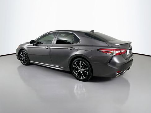 Used 2020 Toyota Camry SE image 8