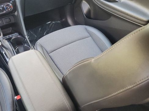 Certified 2023 Buick Encore GX Select FWD image 15