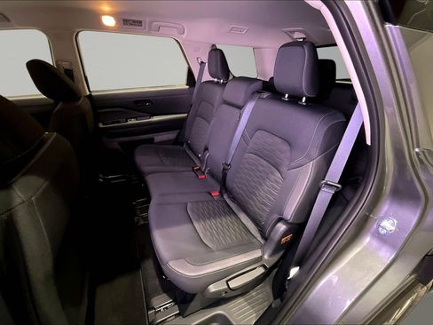 Used 2025 Nissan Pathfinder S image 21