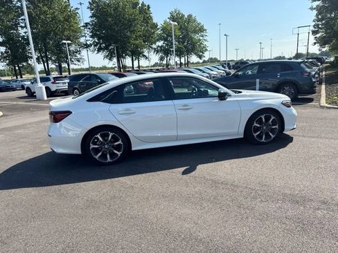 Used 2025 Honda Civic Sport Touring image 9