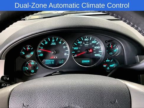 Used 2010 Chevrolet Avalanche LT w/ Luxury Package AWD/4WD image 18