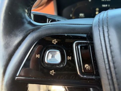 Used 2020 Lincoln Aviator Reserve AWD/4WD image 12