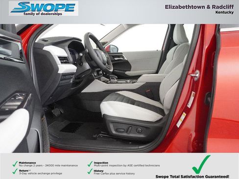 New 2025 Mitsubishi Outlander SE image 14