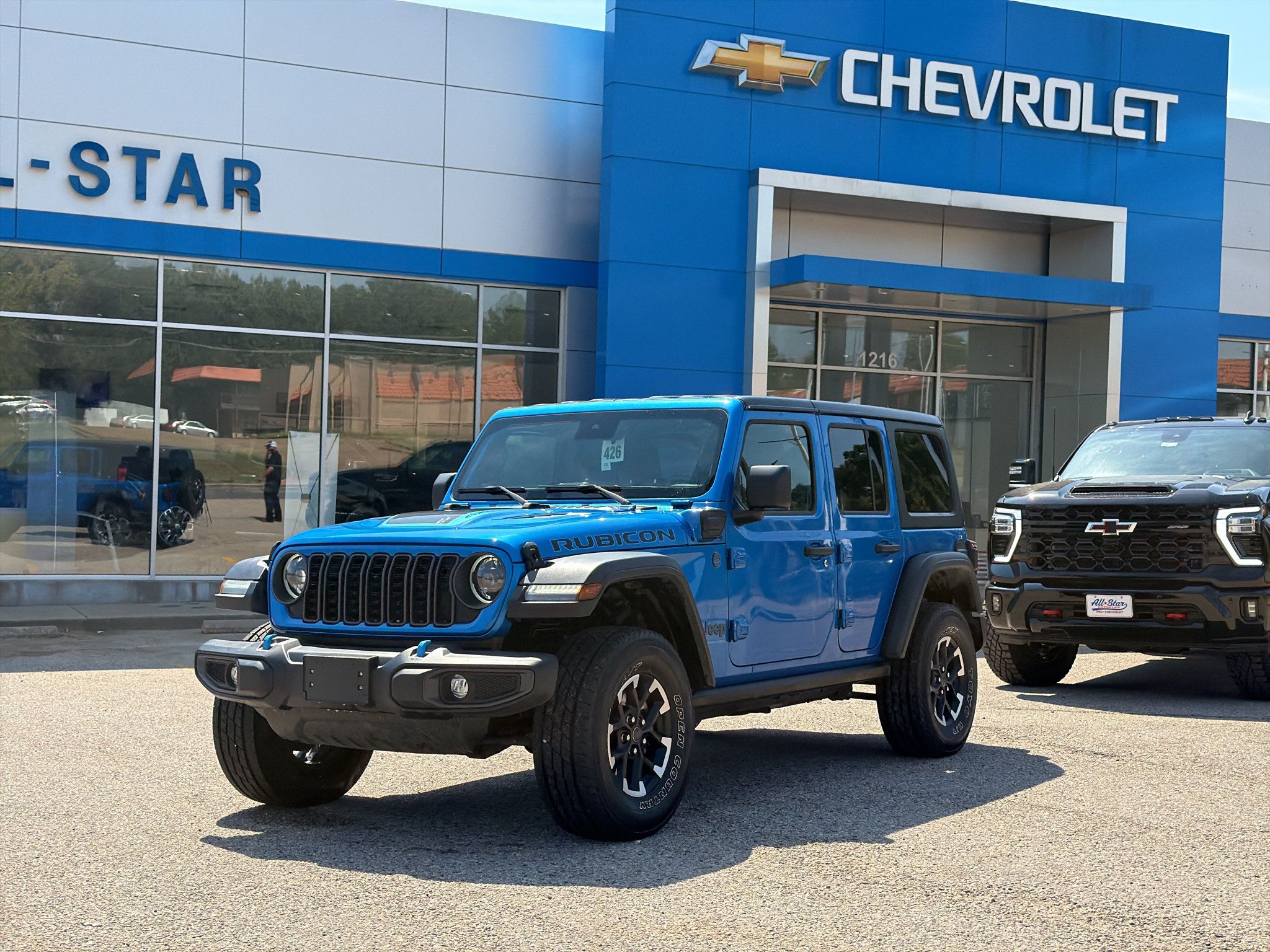Used 2024 Jeep Wrangler Unlimited Rubicon 4xe AWD/4WD image 11