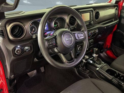 Used 2018 Jeep Wrangler Unlimited Sport AWD/4WD image 12