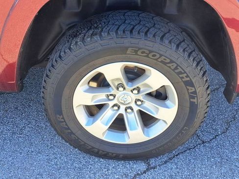 Used 2019 RAM 1500 Laramie image 25