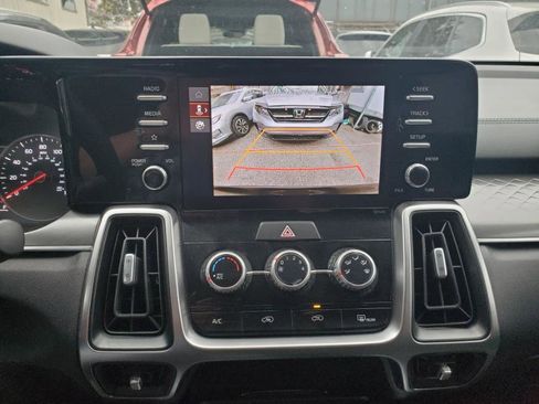 Used 2023 Kia Sorento LX image 11