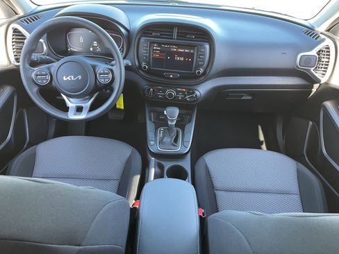 Certified 2023 Kia Soul LX w/ LX Technology Package image 13