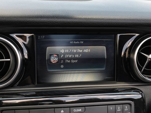 Used 2017 Mercedes-Benz SLC 300 image 27
