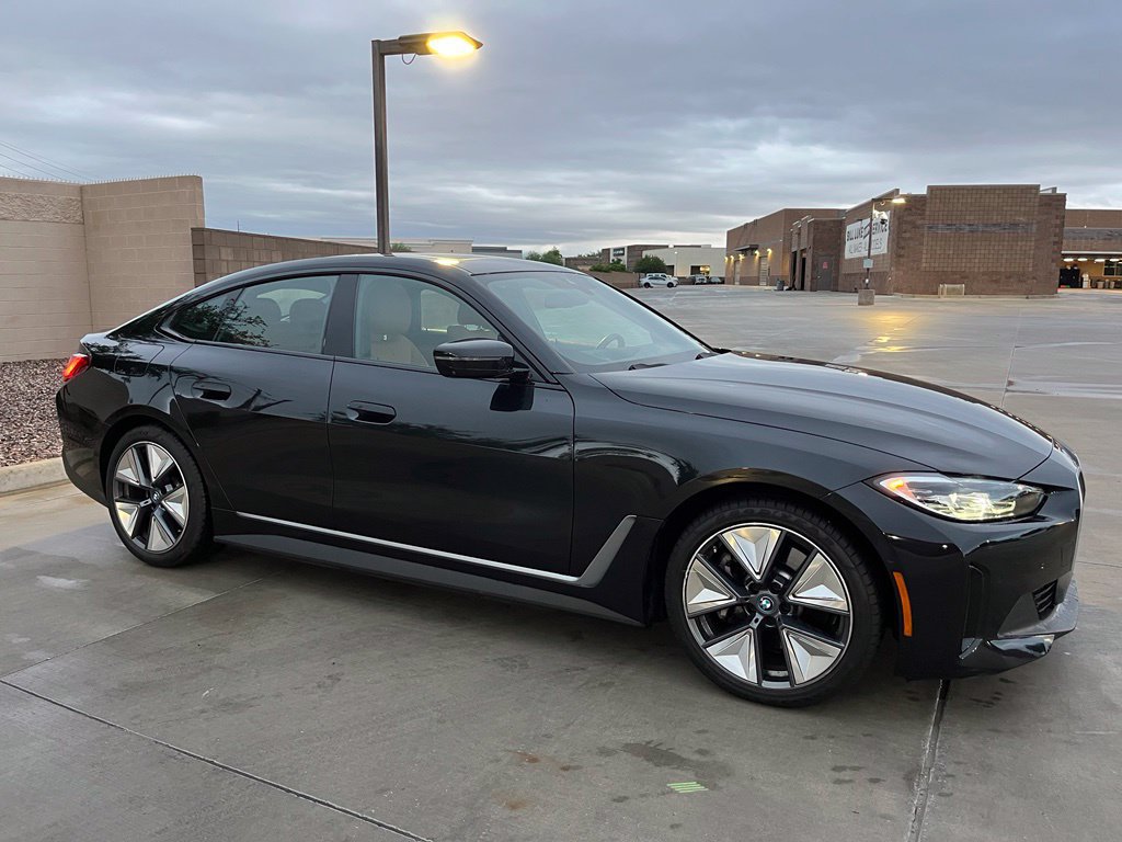 Used 2023 BMW i4 eDrive40 w/ Premium Package RWD image 5