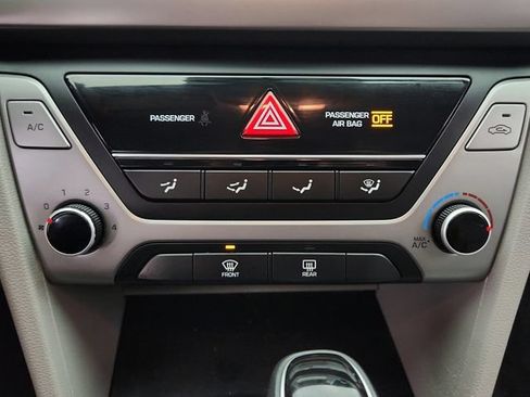 Used 2017 Hyundai Elantra SE FWD image 15