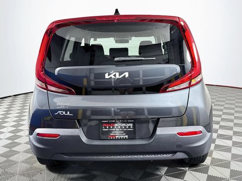 Used 2022 Kia Soul LX FWD image 6
