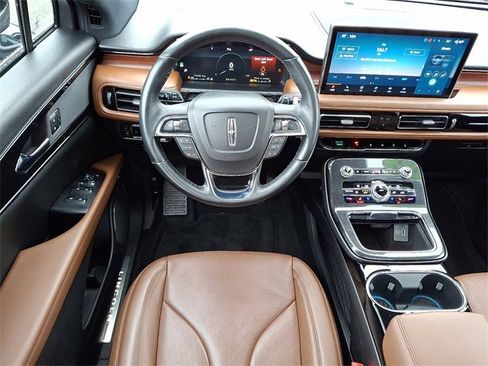 Certified 2023 Lincoln Nautilus Reserve image 13