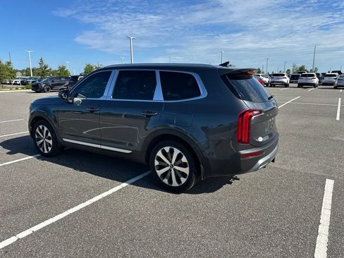 Used 2021 Kia Telluride EX w/ EX Premium Package FWD image 9