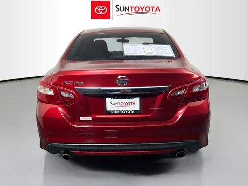 Used 2018 Nissan Altima 2.5 S w/ S Convenience Package FWD image 5