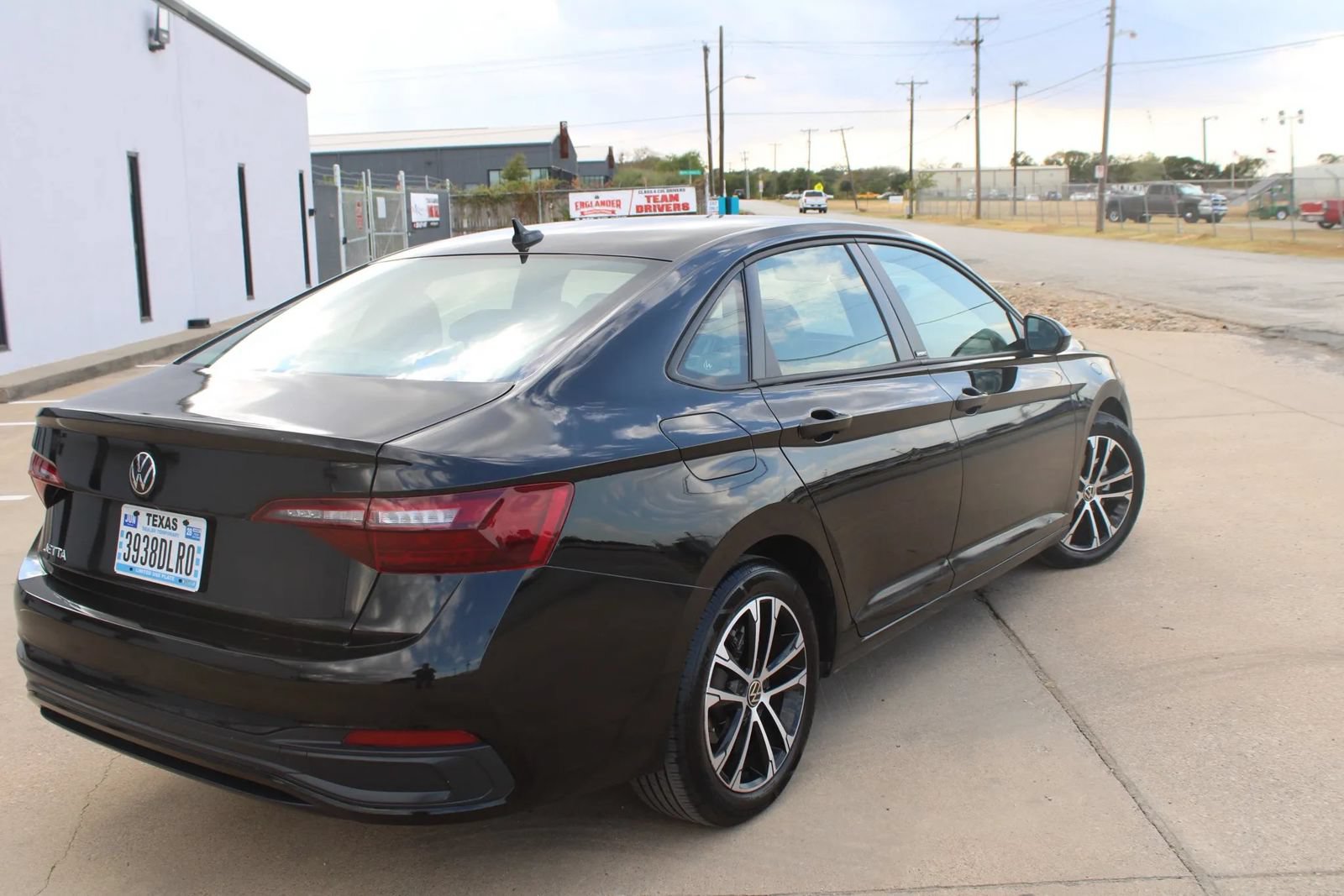 Used 2024 Volkswagen Jetta Sport FWD image 4