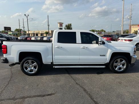 Used 2018 Chevrolet Silverado 1500 LT w/ Texas Edition RWD image 2