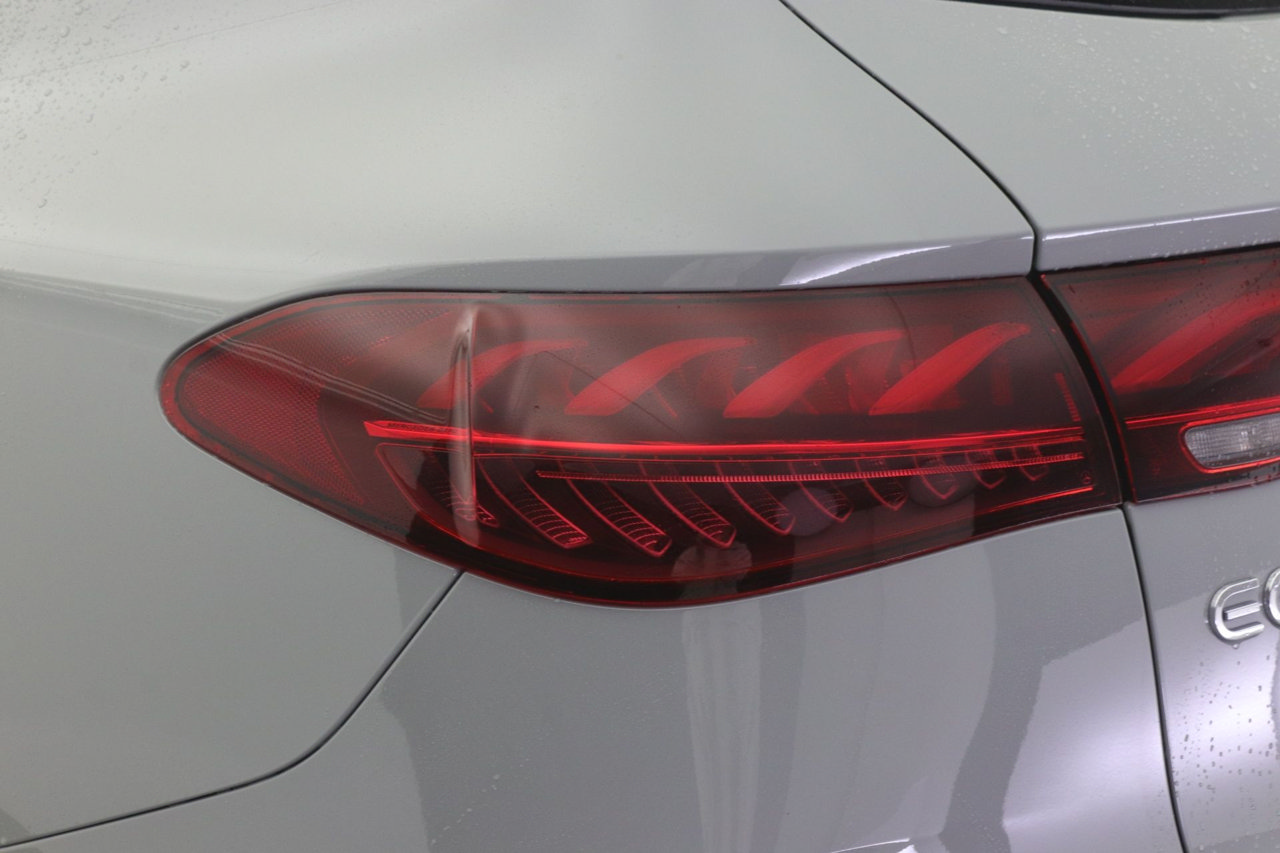 Certified 2023 Mercedes-Benz EQE 500 4MATIC SUV image 18