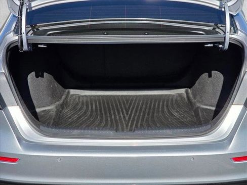 Used 2023 Honda Accord Touring image 6