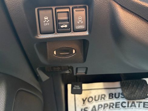 Used 2012 INFINITI G37 x Sedan w/ Premium Pkg AWD/4WD image 21