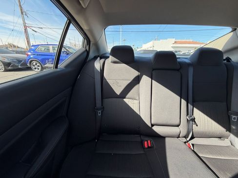 Used 2025 Nissan Altima 2.5 SV image 39